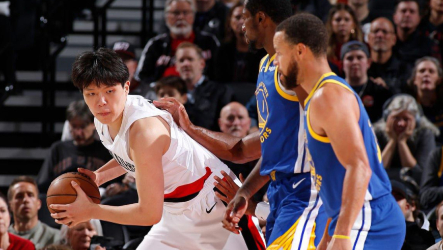 NBA季前赛：开拓者遭勇士双杀 杨瀚森9分6板1助1帽库里28+6+5