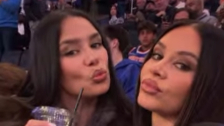 76人击败尼克斯 乔治美艳娇妻现场观战！与闺蜜在镜头前献飞吻