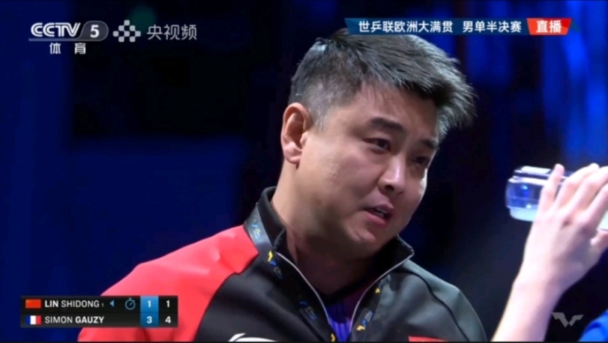 林诗栋半决赛第五局暂停效果立竿见影 王皓建议让小石头茅塞顿开