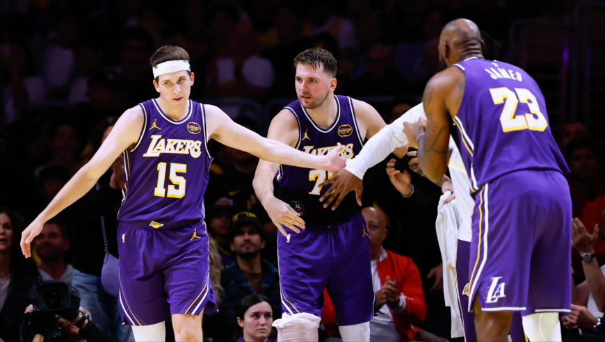 篮不住嘴丨湖人六连胜太豪横！三核驱动是如何做到神挡杀神佛挡杀佛的