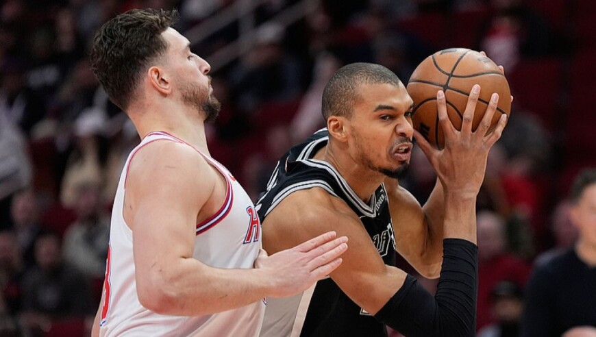 【集锦】马刺111-99火箭 文班亚马28+16+5封盖统治末节制造&ldquo;火四崩&rdquo;