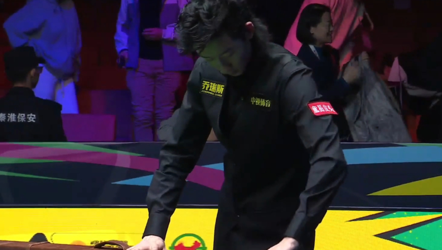 2025斯诺克国际锦标赛：吴宜泽9-6赵心童，第三次打进决赛