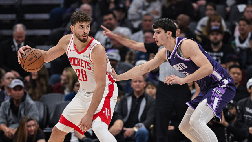 火箭国王末节生死时刻：德罗赞暴扣+威少关键三分拖入加时赛