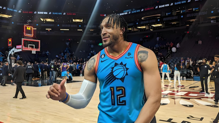 1米96却和詹姆斯一样重，但矮了10公分，这人看着像健身教练