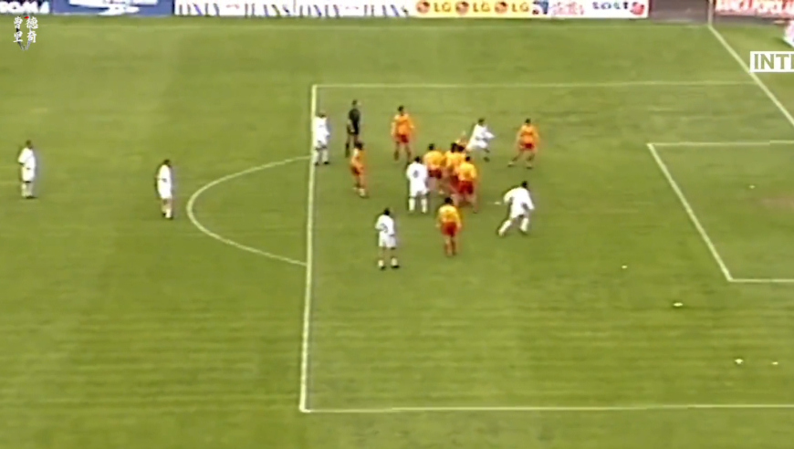 体坛记忆｜乌拉圭中国男孩雷科巴十大无解任意球