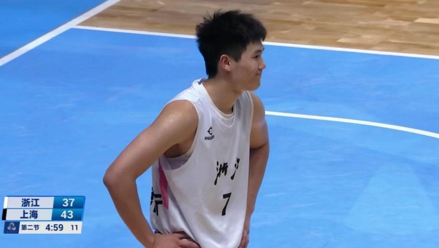 太独！一人出手48次，比其他人加起来还多25次，国家队不需要这样的后卫