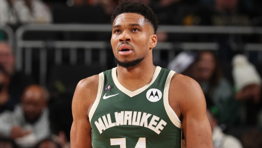 字母哥赛后怒批队友！直言有人打球太独 一门心思只想自己出手