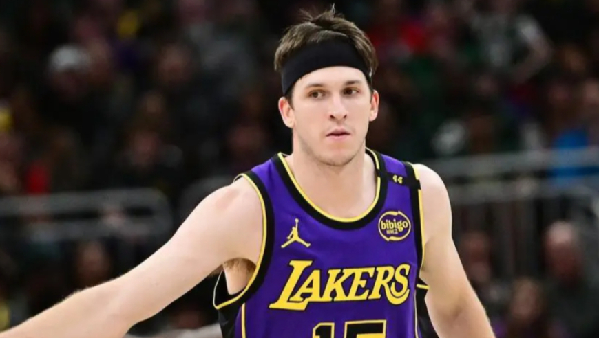 里皇归位！里夫斯vs魔术26分5助攻集锦：末节11分助湖人强行续命