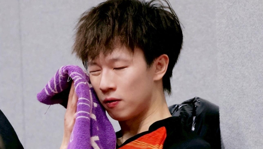 国乒世界冠军出国打球！林高远新年首战告负，欧冠联赛输美国选手