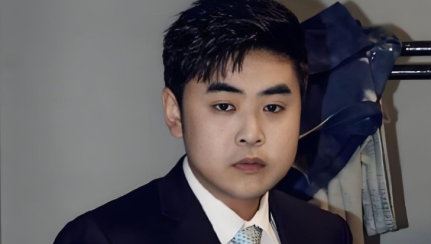 朱开为elk说话，直言他实力不如viper，但也算是顶尖AD