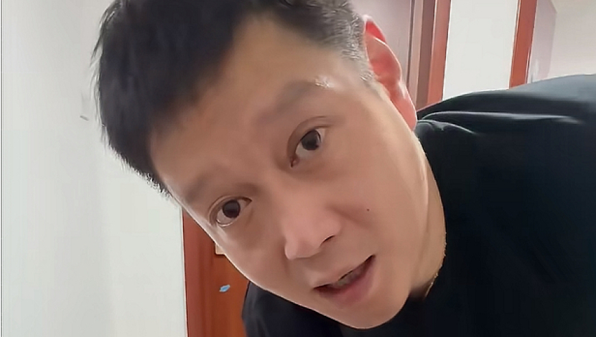 邱贻可晒行李视频火了，一箱装满爱徒装备，孙颖莎留言引爆评论