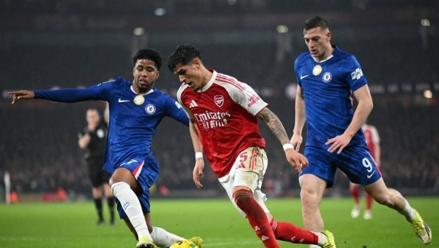 足坛一夜动态：AC米兰22轮不败，阿森纳双杀切尔西，巴萨冲4冠王