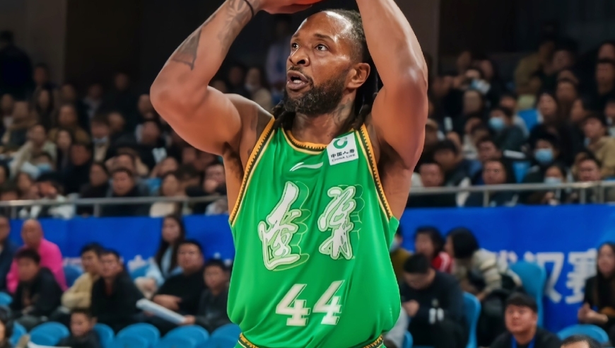 辽宁男篮95-79爆冷击败广厦，主场开门红，威尔斯30分，胡金秋空砍24分！