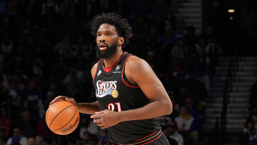 尼克斯费城最后1分钟太戏剧：布伦森两罚全丢 恩比德绝平传球失误