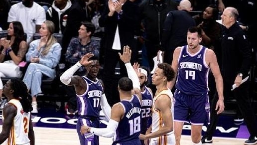 约翰逊24+10+8，残阵老鹰33分血洗国王，德罗赞仅得4分威少11中4