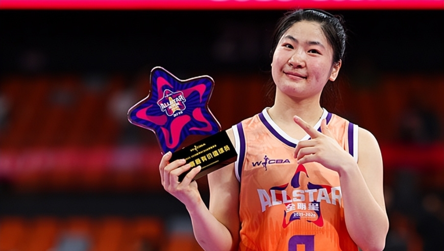 力压2米26张子宇夺MVP！中国女篮23岁新星轰23+8：宫鲁鸣栽培她？