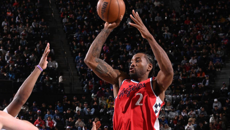 天神下凡！莱昂纳德末节20分3助全纪录：狂轰4记三分打崩爵士