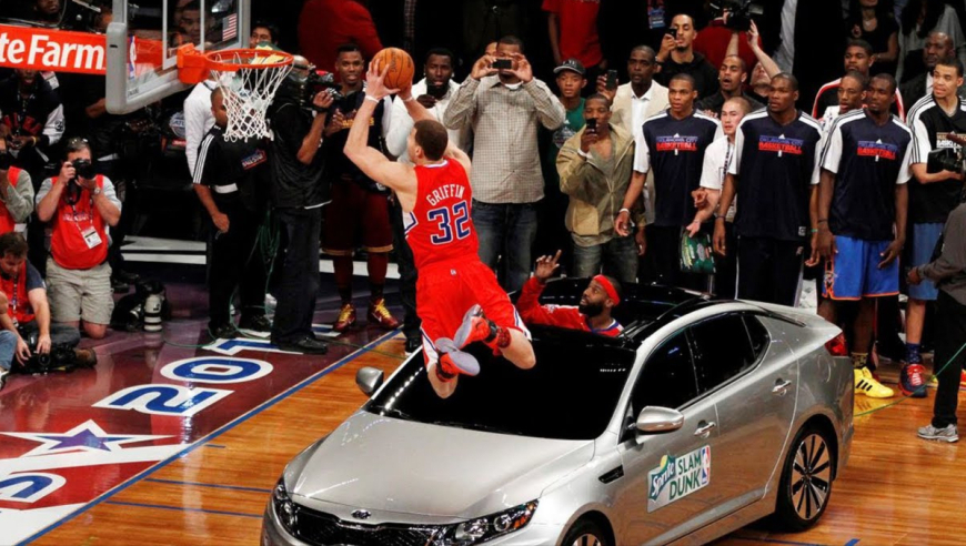 15年前的今天！格里芬获得扣篮大赛冠军：飞跃汽车惊艳世人！