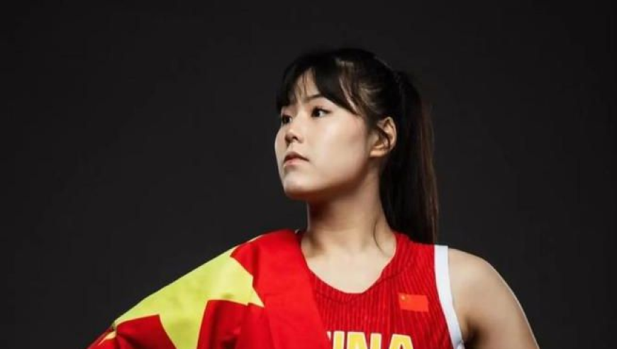 中国女篮官方16人热身赛名单：韩旭张子宇领衔 李月汝李梦缺席