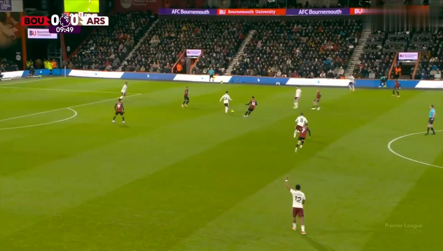 大逆转！慢镜还原阿森纳连进3球秒杀伯恩茅斯，全队疯狂欢呼