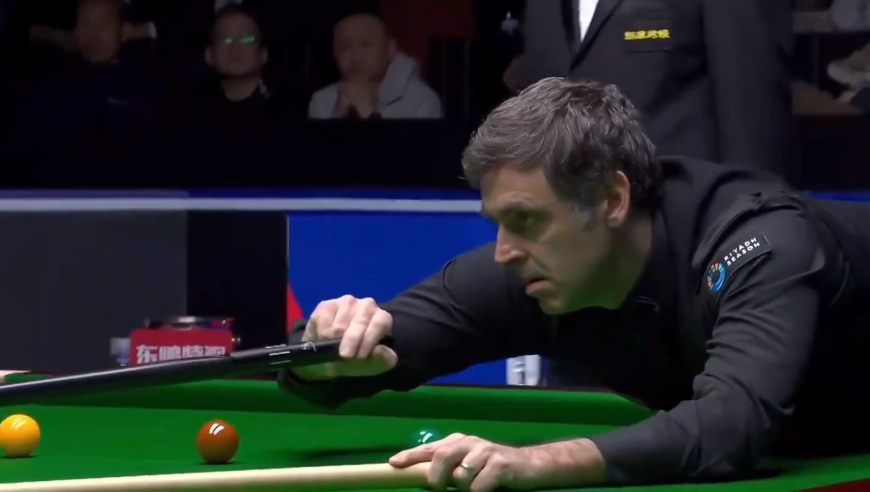 决赛首杆破百火箭制造！奥沙利文行云流水轰单杆124分，3-0塔猜亚！