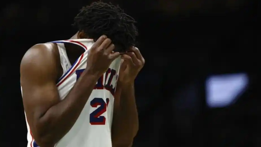 19分逆转，却让恩比德暴露短板，考辛斯：内部已讨论恩比德交易