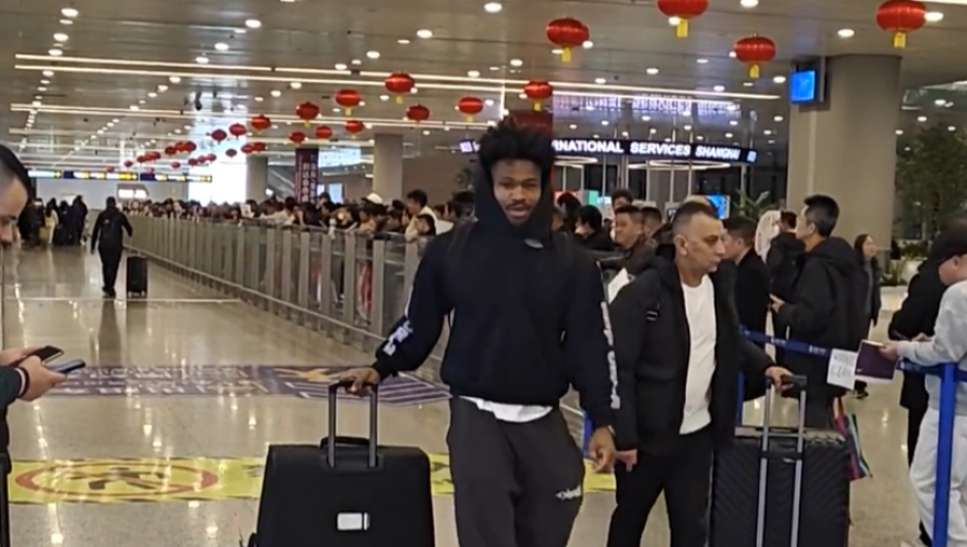 终于回来了！古德温辗转多个国家，累计飞24小时，现已抵达上海！