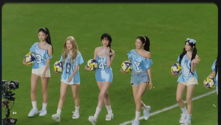 体坛记忆｜为了能担任开球嘉宾，张元英及IVE女团究竟付出了多大的代价？