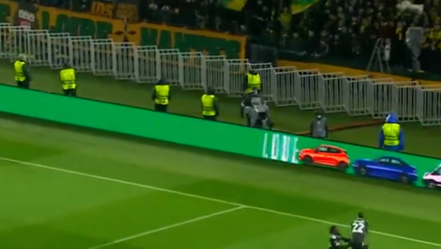 震惊足坛十五大诡异弧线球破门，你见证过哪一个？