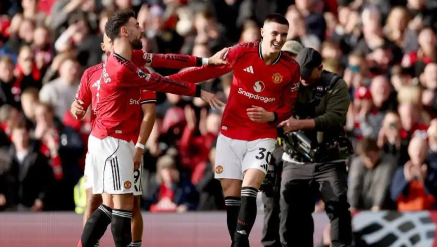 英超-升第三！曼联2-1逆转10人水晶宫，B费传射，舍什科破门，库尼亚造红点