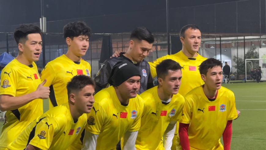 纪录片|新疆足球人扎根成都青训，组队迎来第一场硬战