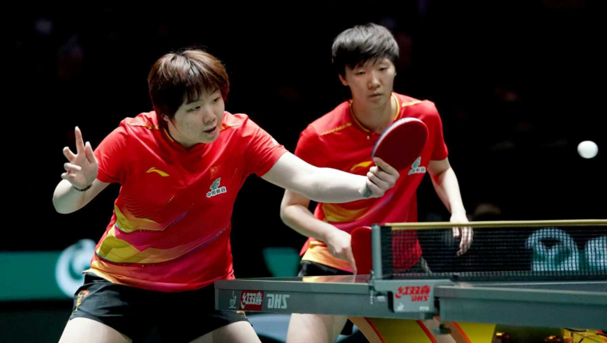 兑现第四个赛点 王曼昱/蒯曼14-12爆分绝杀韩国女双 全场沸腾了