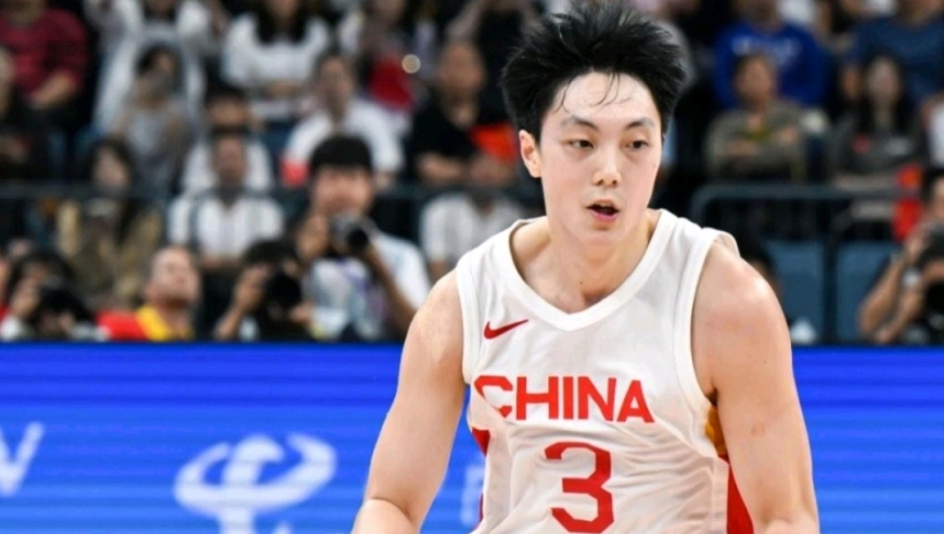 杜锋爱将17中4！广东独苗恐无缘亚洲杯！球迷：只要他一上场我就浑身难受
