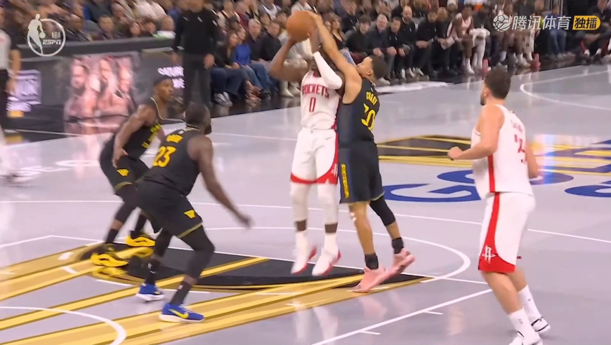 太罕见！库里原地站帽霍乐迪惊呆解说 谢泼德轻松中投打停勇士