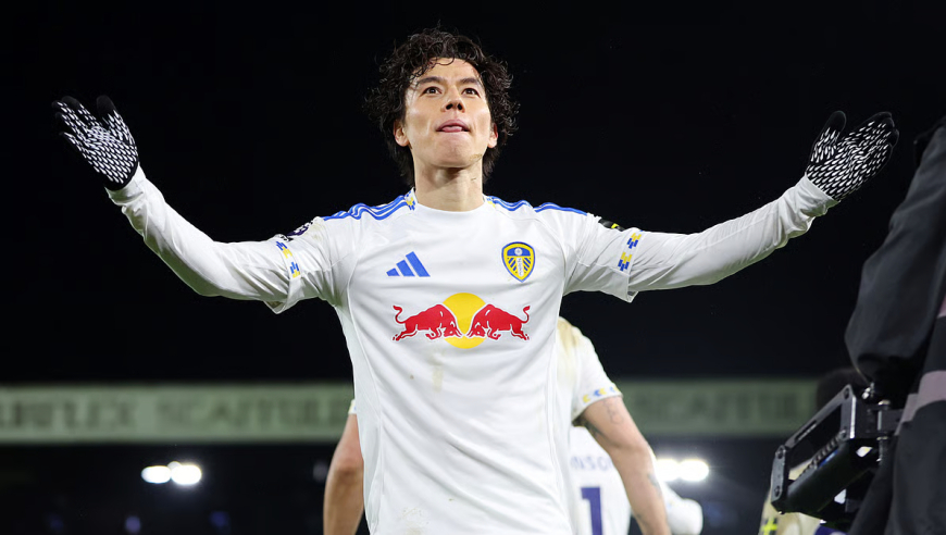 打得就是精锐！日本国脚英超打进两球：绝平利物浦进切尔西世界波