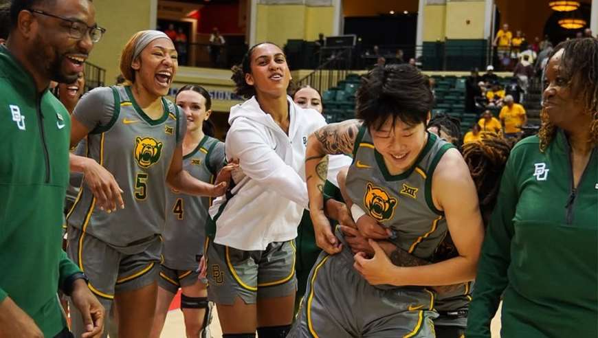 恭喜！中国女篮20岁1米88新版李梦留美闪耀：轰12分+上篮绝杀