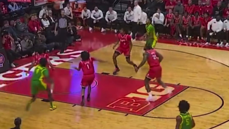 &ldquo;绝平三分&rdquo;闪耀NCAA赛场，林葳爆砍23分打出生涯之夜！