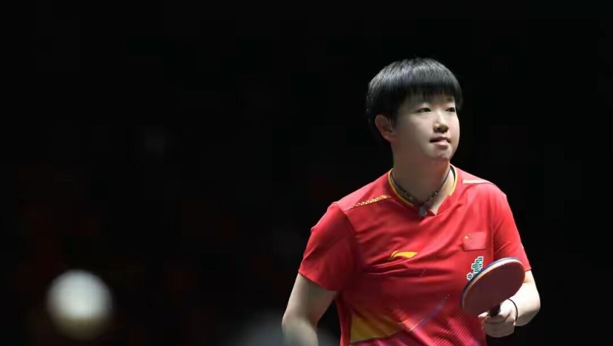 突发！孙颖莎因伤临时退出：局间叫医疗暂停，送蒯曼晋级女单决赛