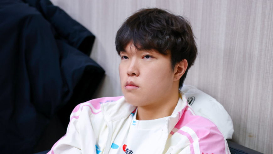 LPL热度下滑严重，观众席只有一个人，导播要被扣工资了