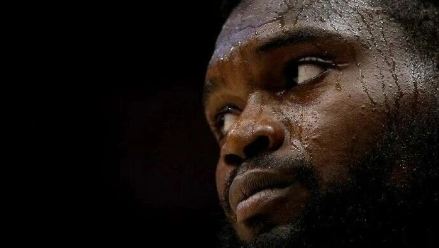 麻了麻了！锡安突发伤病！NBA又一球星倒下