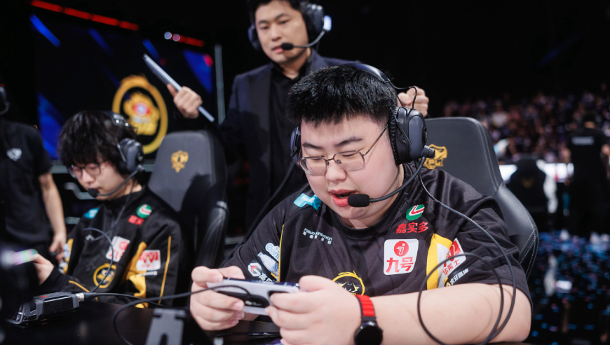 妖刀成交低到超乎想象，小胖，一笙1000万并列第一，冠军对抗路仅80万！