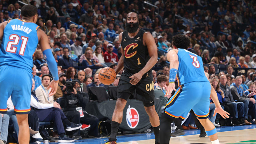 残阵雷霆21记三分终结骑士7连胜！切特17+15 哈登20+9米切尔20+7