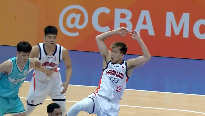 外援级别！郭艾伦19分集锦 末节连中关键球丝滑连招高难后仰