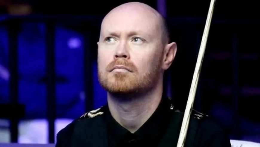 连丢5局大崩盘！斯诺克再爆冷门，中国选手悲喜夜：赵心童造惨案，00后冠军出局