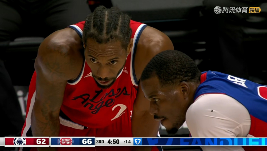 真燃尽了！莱昂纳德体能耗尽 罕见两罚全丢三分也不中还被打2+1