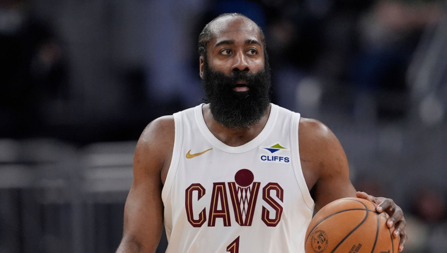 遭垫脚幸无大碍！哈登单核首节16分4三分3助2断：打成两次3+1