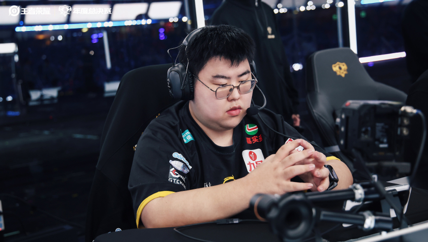 狼队仍在轮换：归期皖皖一组，小胖清清一组，网友更看好“清胖”组合！