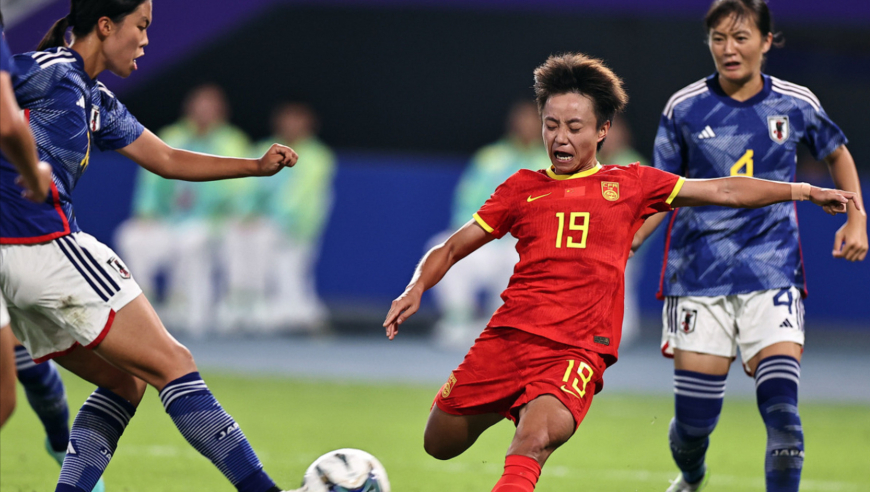 体坛记忆｜肖裕仪打崩韩国防线，朱钰神扑加张琳艳头球造史诗级翻盘