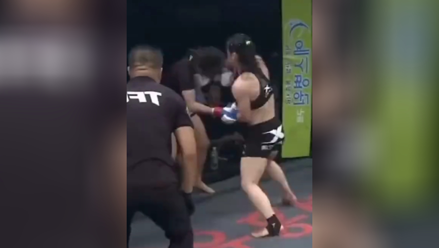 体坛记忆｜韩国女拳王打完张伟丽师妹挑衅，张伟丽怒了连轰数拳KO对手