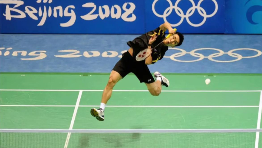 三届奥运三枚银牌！李宗伟用一生遗憾，诠释何为林丹时代的悲情